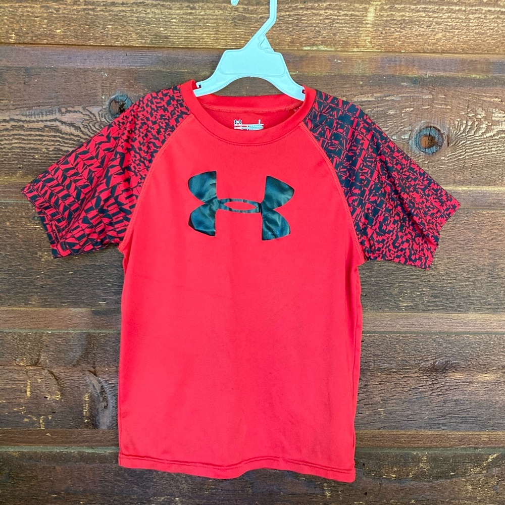 Red Under Armour short sleeved shirt